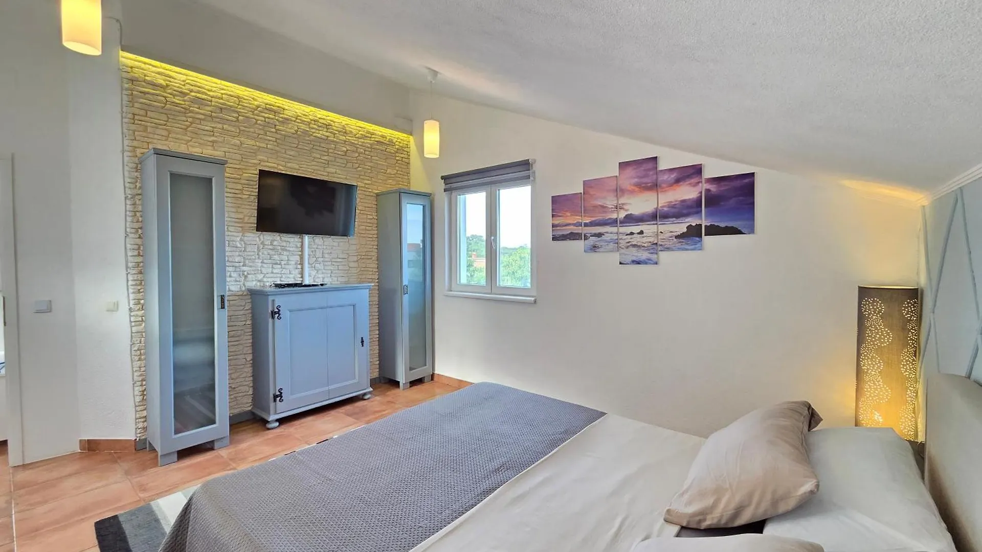 Вилла Family Holiday House Petric Loborika